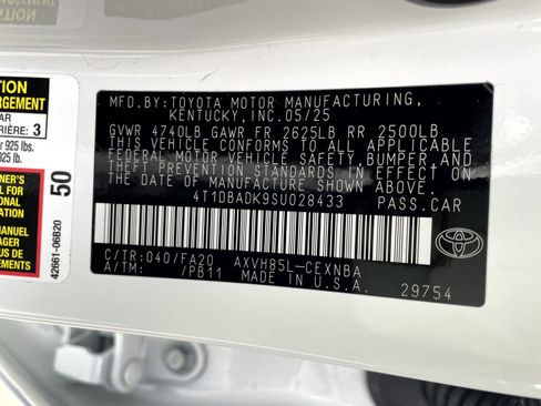 Used 2025 Toyota Camry LE image 22