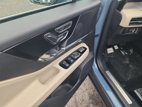 New 2026 Lincoln Corsair Premiere FWD image 12