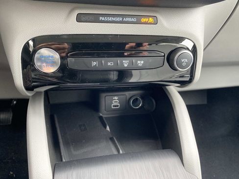 New 2026 Ford Escape SE w/ PHEV Premium Package image 18