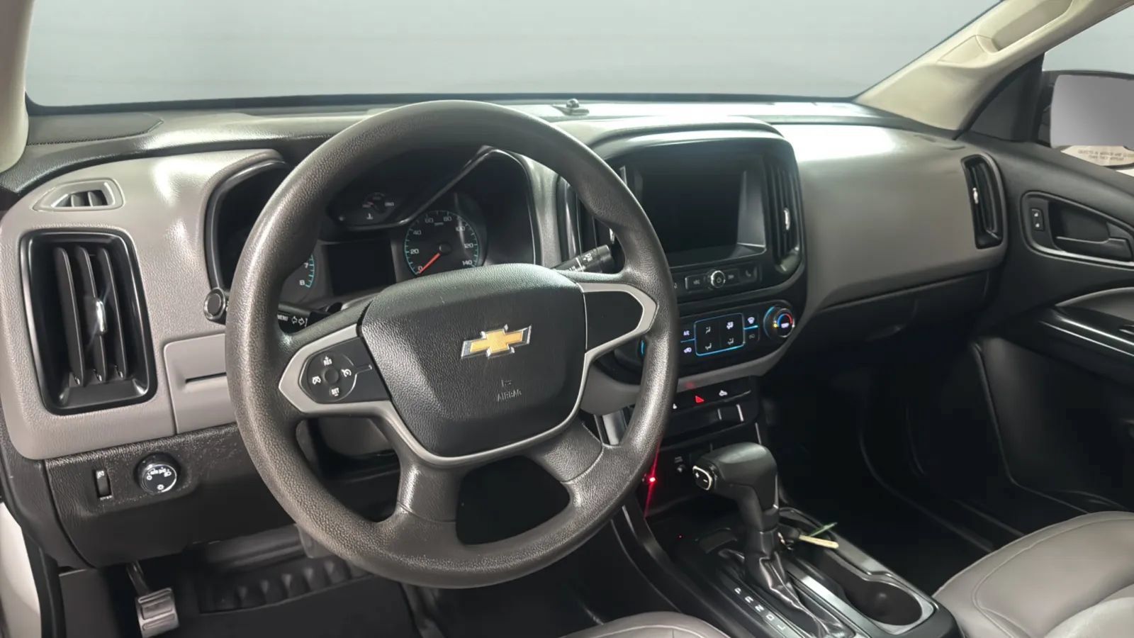 Used 2019 Chevrolet Colorado W/T w/ WT Convenience Package RWD image 10