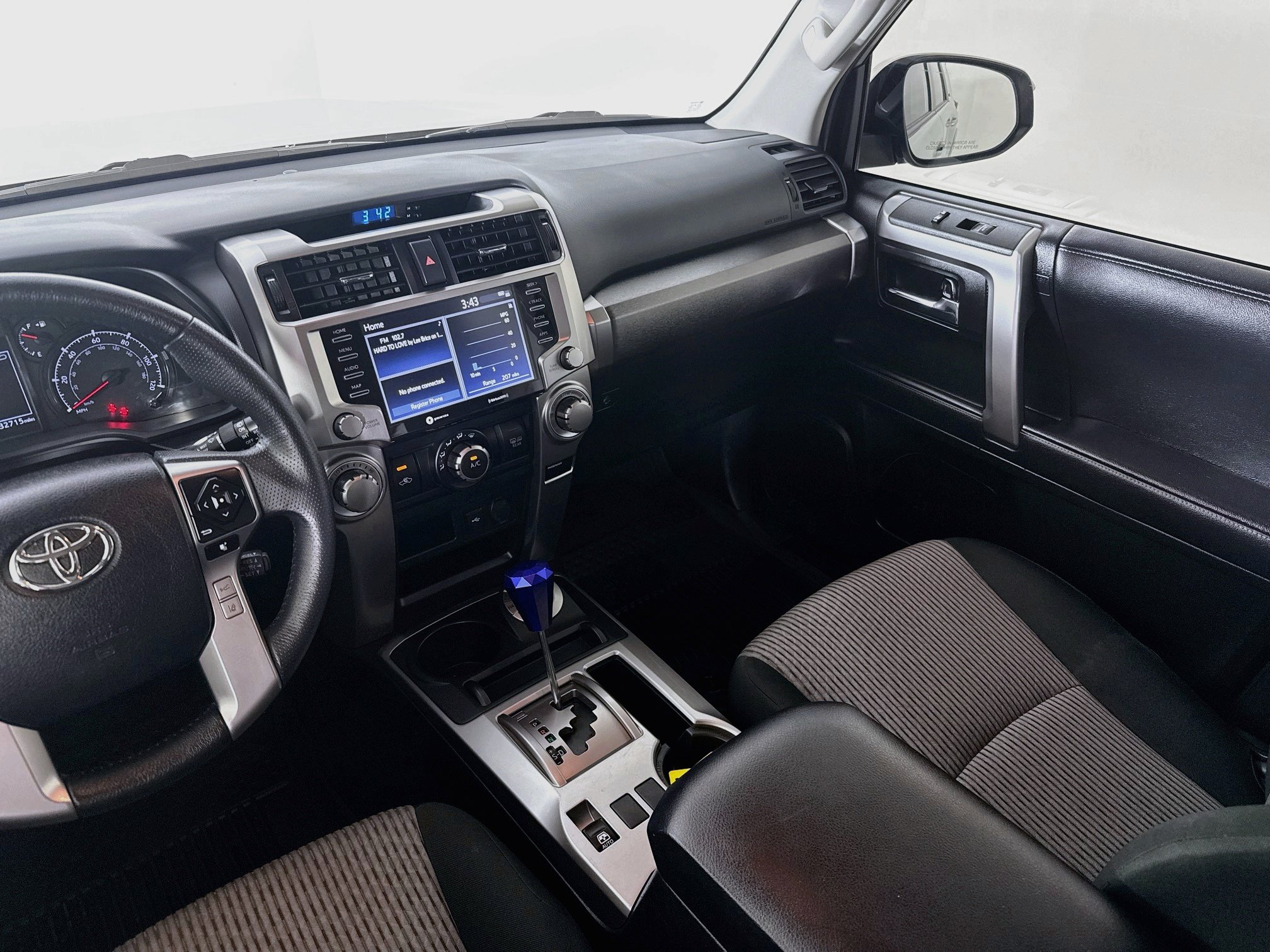 Certified 2022 Toyota 4Runner SR5 AWD/4WD image 23