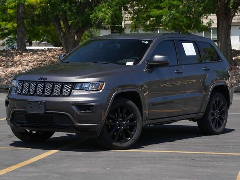 Used 2019 Jeep Grand Cherokee Altitude AWD/4WD image 1