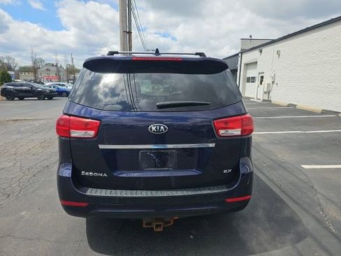 Used 2018 Kia Sedona EX image 5