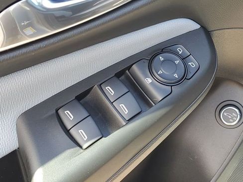 Used 2025 Buick Envista Preferred w/ Convenience II Package FWD image 26