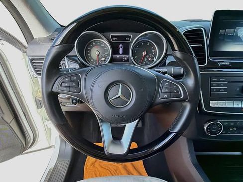 Used 2017 Mercedes-Benz GLS 550 4MATIC image 41