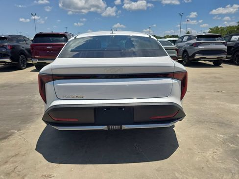 New 2026 Kia K4 FWD image 7