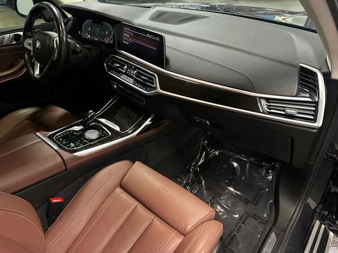 Used 2019 BMW X7 xDrive50i w/ Premium Package image 25