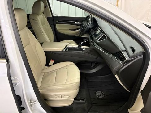 Used 2020 Buick Enclave Essence w/ Sound and Sites Package FWD image 29