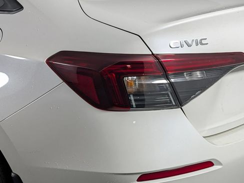 Used 2025 Honda Civic Sport Touring image 16
