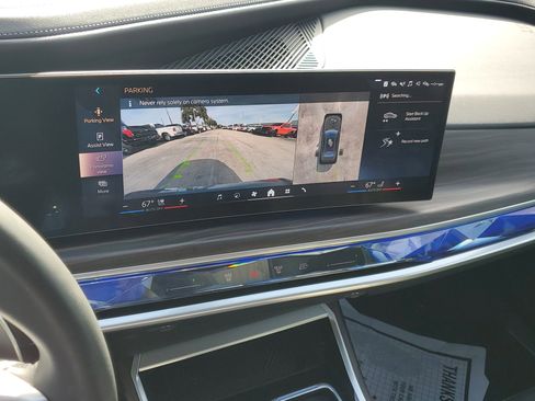 Used 2023 BMW 760i xDrive image 27