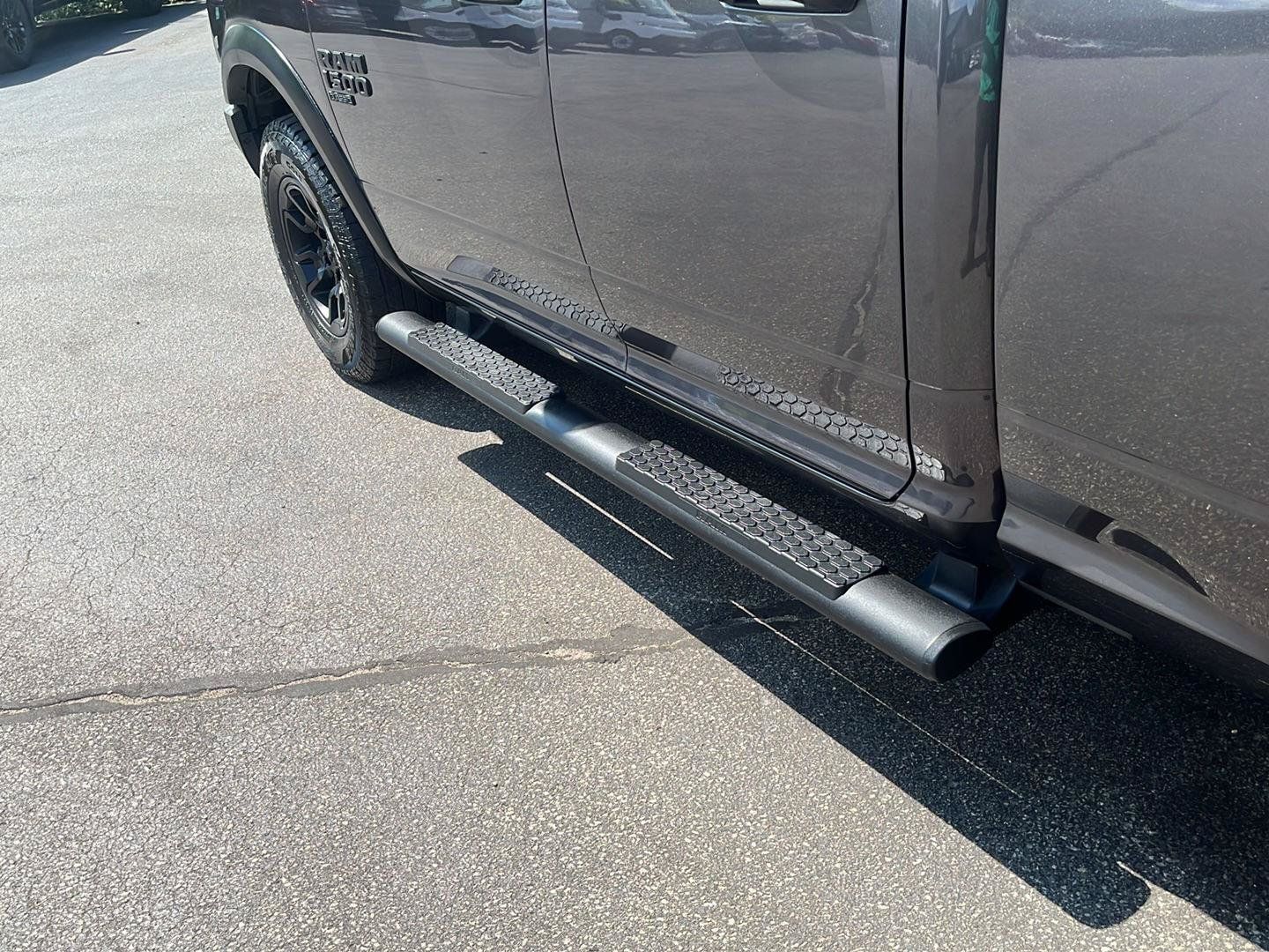 Used 2022 RAM 1500 Warlock w/ Warlock Decor Package AWD/4WD image 22