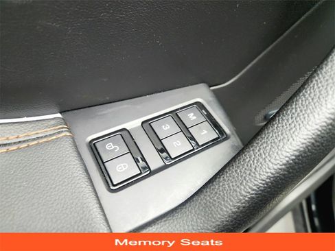 Used 2018 Jaguar F-PACE Prestige image 33