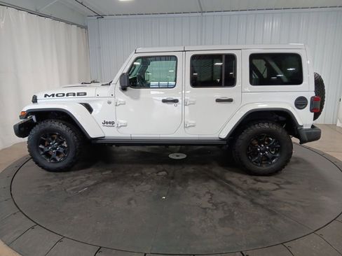 Used 2019 Jeep Wrangler Unlimited Sahara w/ Quick Order Package 24M Moab AWD/4WD image 2