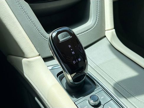 Used 2021 Cadillac XT6 Premium Luxury FWD image 31