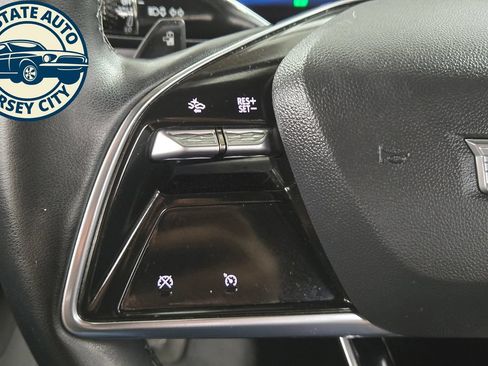 Used 2024 Cadillac Lyriq Tech AWD/4WD image 13