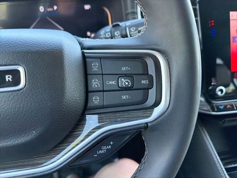 Used 2022 Jeep Wagoneer Series III image 22