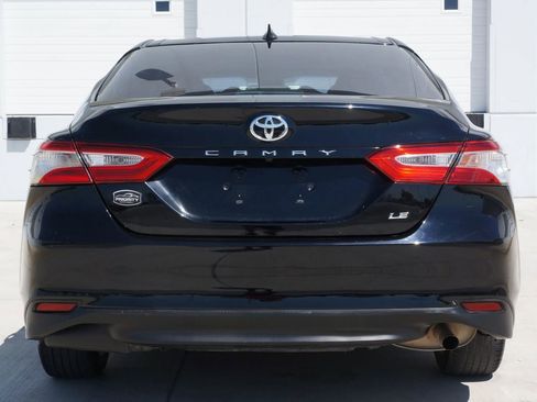 Used 2019 Toyota Camry LE image 11