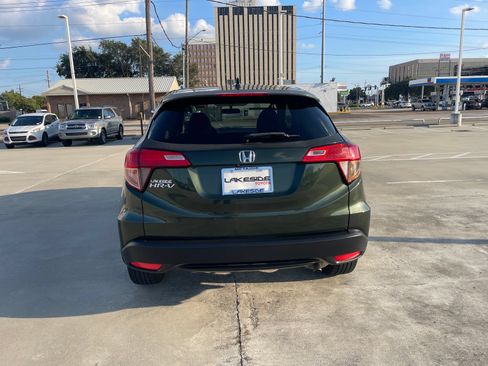 Used 2016 Honda HR-V EX image 4