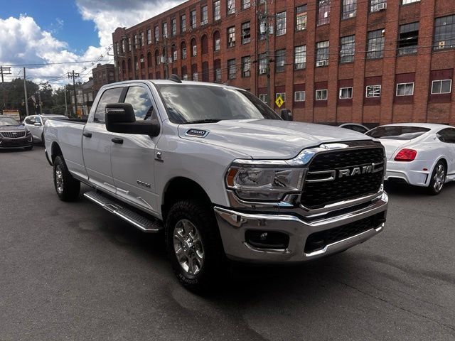 Used 2024 RAM 3500 Big Horn AWD/4WD image 3