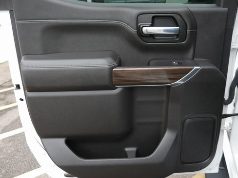 Used 2022 Chevrolet Silverado 1500 RST w/ LPO, Blackout Package image 29