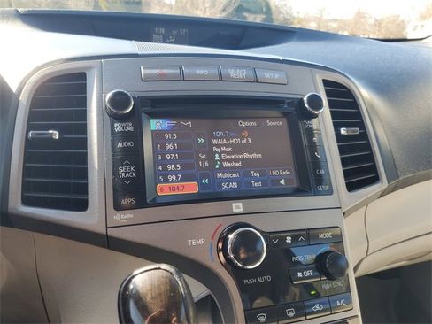 Used 2013 Toyota Venza XLE image 30