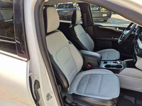 Certified 2023 Ford Escape SE FWD image 39