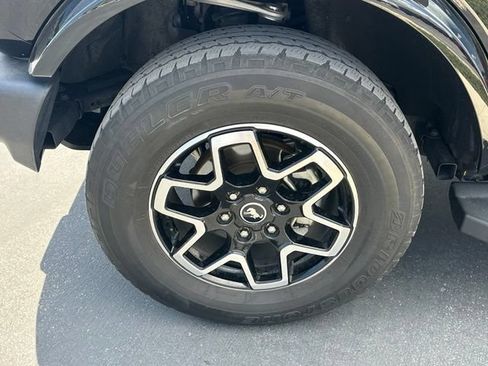 Used 2022 Ford Bronco Outer Banks AWD/4WD image 14