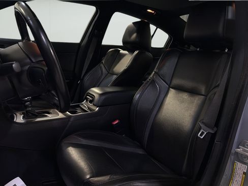 Used 2022 Dodge Charger SXT w/ Leather Interior Group RWD image 9