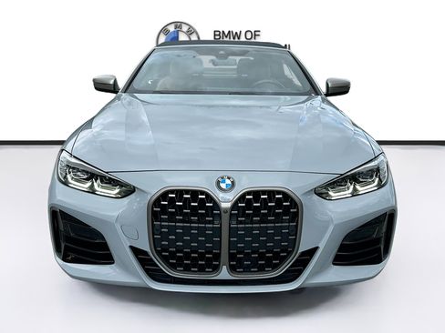 Used 2024 BMW M440i Convertible image 2