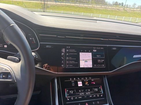 Used 2025 Audi Q7 3.0T Prestige image 17