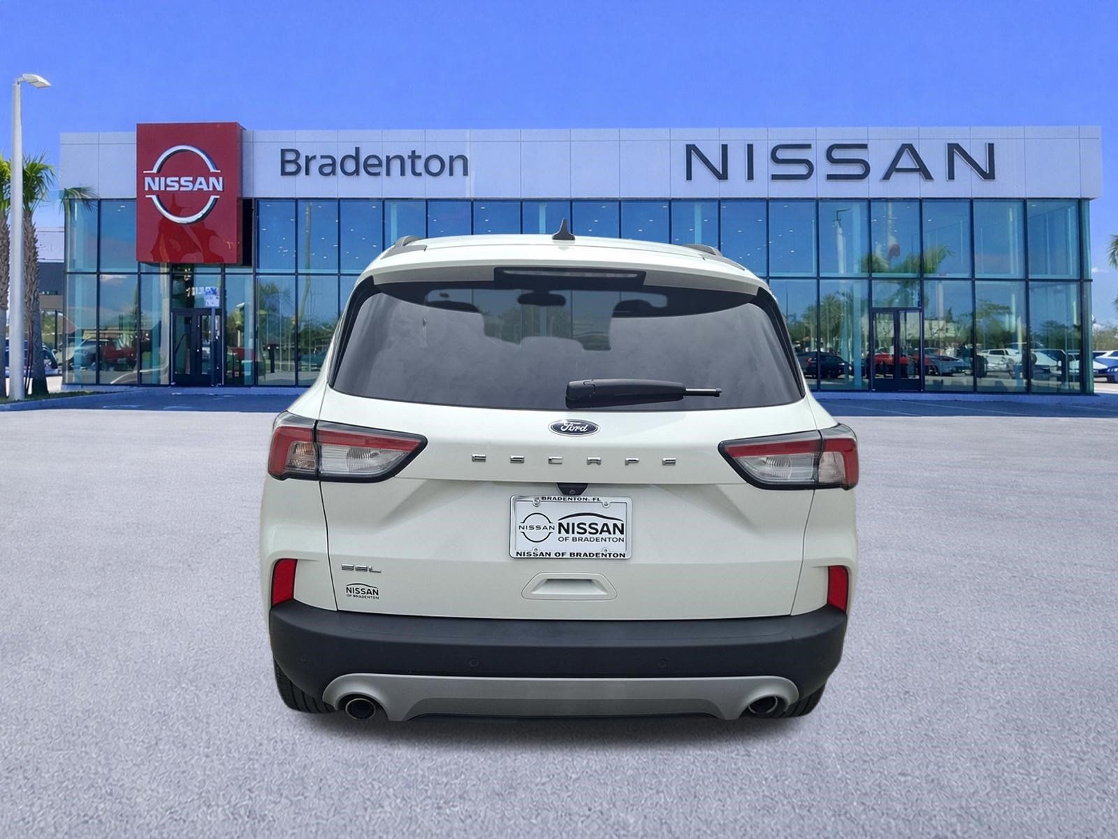 Used 2021 Ford Escape SEL w/ Technology Package FWD image 6