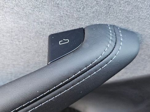 Used 2025 Tesla Model 3 Long Range image 33