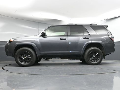Used 2016 Toyota 4Runner SR5 image 13