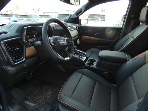 New 2026 GMC Canyon AT4 AWD/4WD image 12