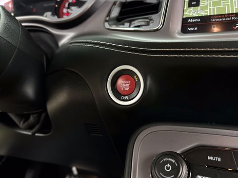 Used 2023 Dodge Challenger SRT Hellcat RWD image 18