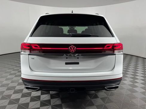 Used 2025 Volkswagen Atlas SE FWD image 10