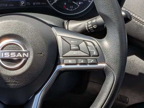 Used 2025 Nissan Sentra SV FWD image 19