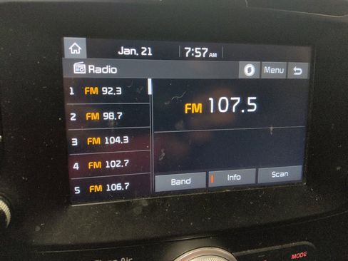 Used 2019 Kia Soul + image 25