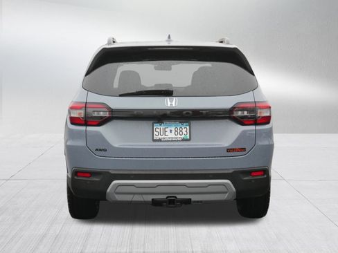 Certified 2025 Honda Pilot TrailSport image 6