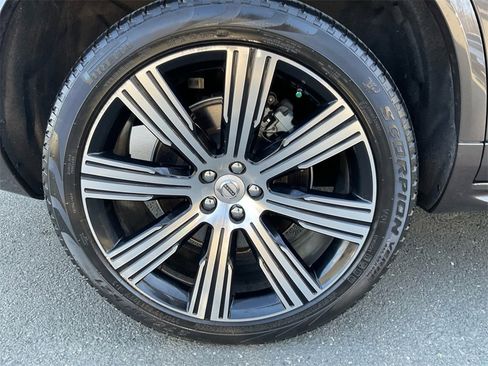 Certified 2023 Volvo XC90 B6 Ultimate w/ Lounge Package image 16