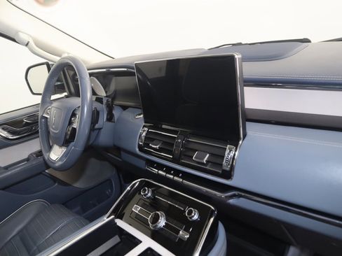 Used 2023 Lincoln Navigator Black Label image 45
