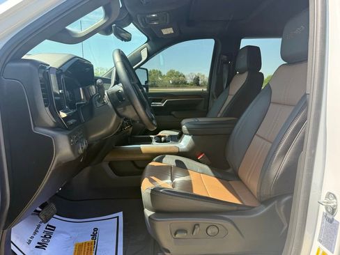 Used 2025 Chevrolet Silverado 2500 High Country w/ High Country Premium Package AWD/4WD image 29