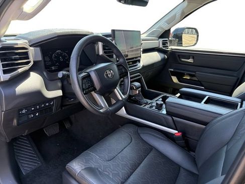 Used 2024 Toyota Tundra Limited AWD/4WD image 12