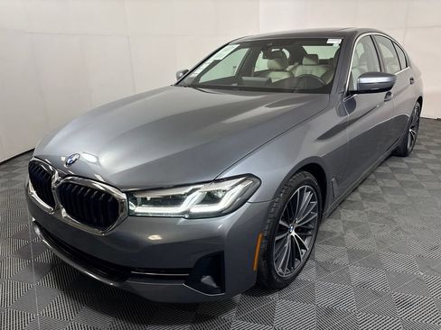Certified 2022 BMW 530i w/ Premium Package RWD image 2