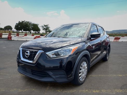 Used 2020 Nissan Kicks S FWD image 5