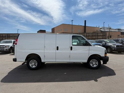 Used 2019 Chevrolet Express 2500 w/ Driver Convenience Package image 8