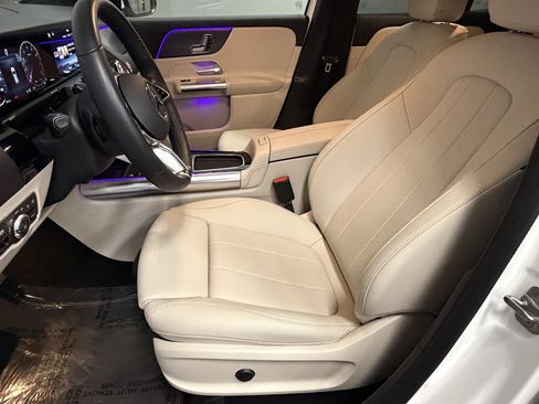 Certified 2025 Mercedes-Benz GLA 250 image 22