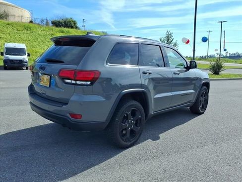 Used 2021 Jeep Grand Cherokee Freedom Edition AWD/4WD image 6
