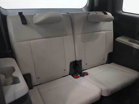 Used 2025 Hyundai Santa Fe SEL image 16