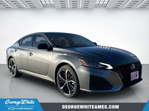 Used 2024 Nissan Altima 2.5 SR image 1